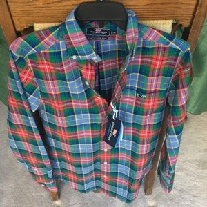 SOLD NWT Vineyard Vines performance slim fit shirt